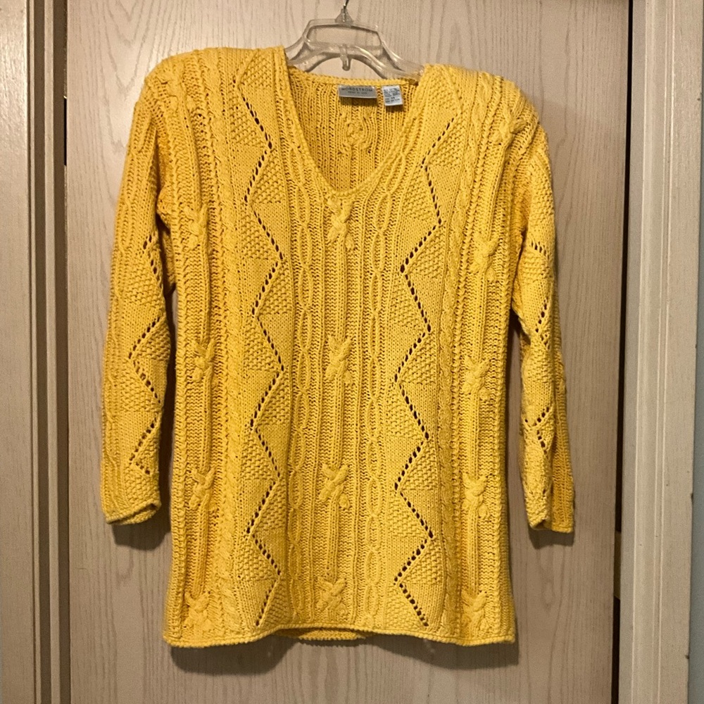 Vintage Yellow V Neck Cable Knit Sweater 100% Cotton size XS (3/4 sleeves)
